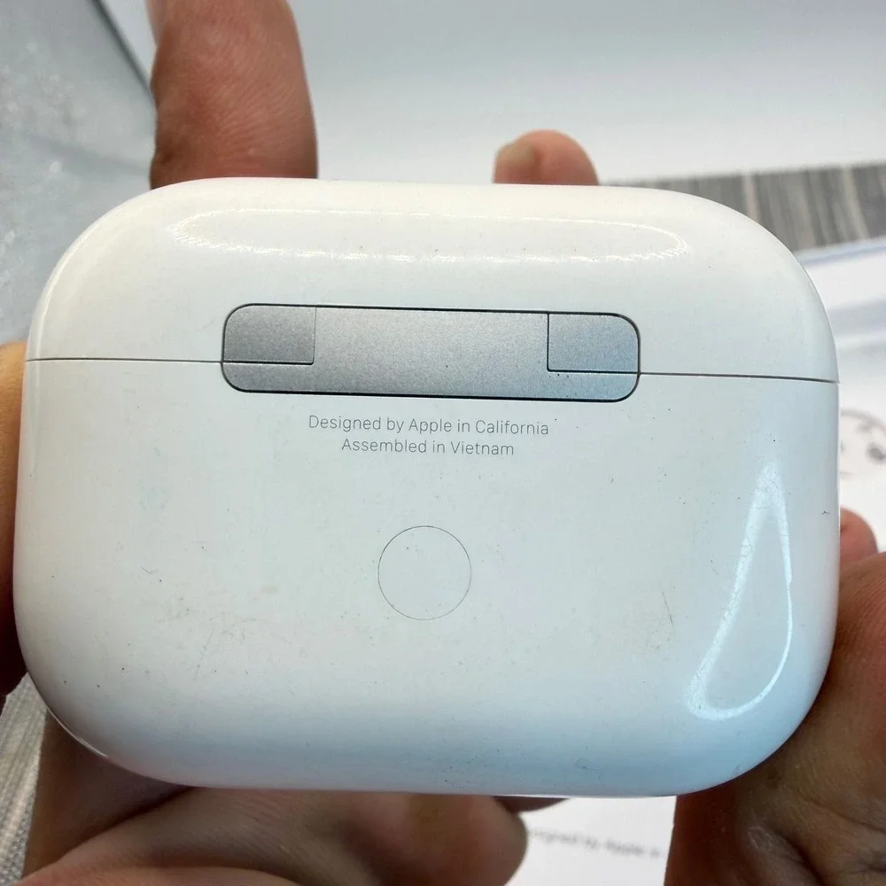 Apple AirPods Pro 1st Gen Wireless Earbuds White A2190 Case with 2nd Gen Box